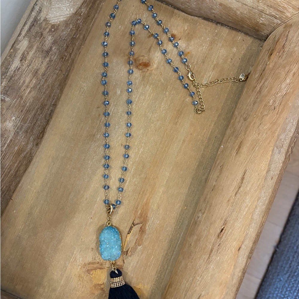 Park Land elegant Blue and Gold Necklace